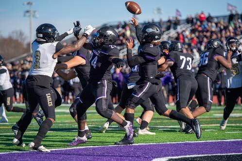 IN_Battlefield_vs_Freedom_Football_Regionals__S523249.jpg
