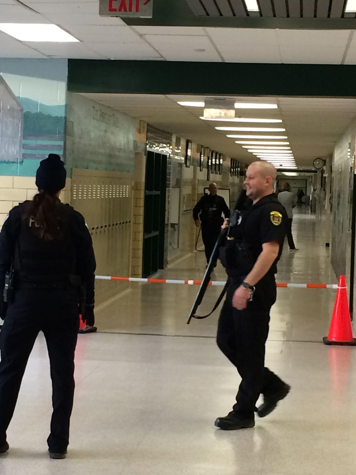 Deer Shot After Breaking Into Loudoun Valley High School Loudoun Insidenova Com