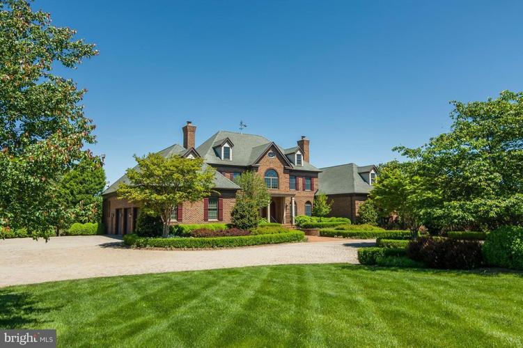 7 top homes for sale in Leesburg Real Estate