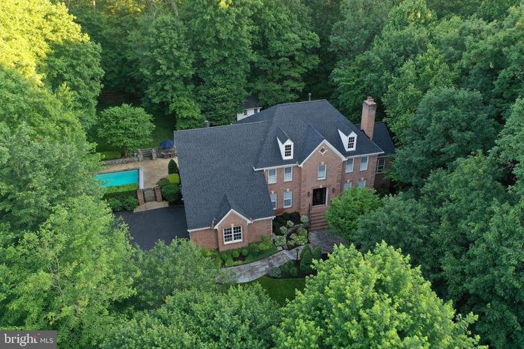 7 top homes for sale in Herndon Real Estate
