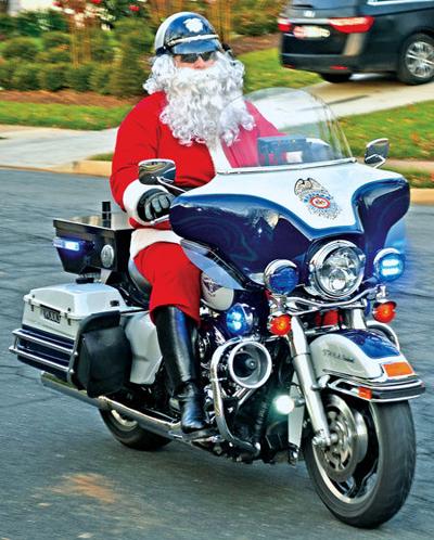 Santa S Ride To Pick Up Donated Items For Children In Fairfax People Insidenova Com