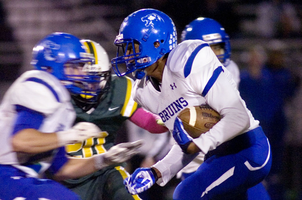 PHOTO GALLERY Forest ParkWoodbridge football Multimedia