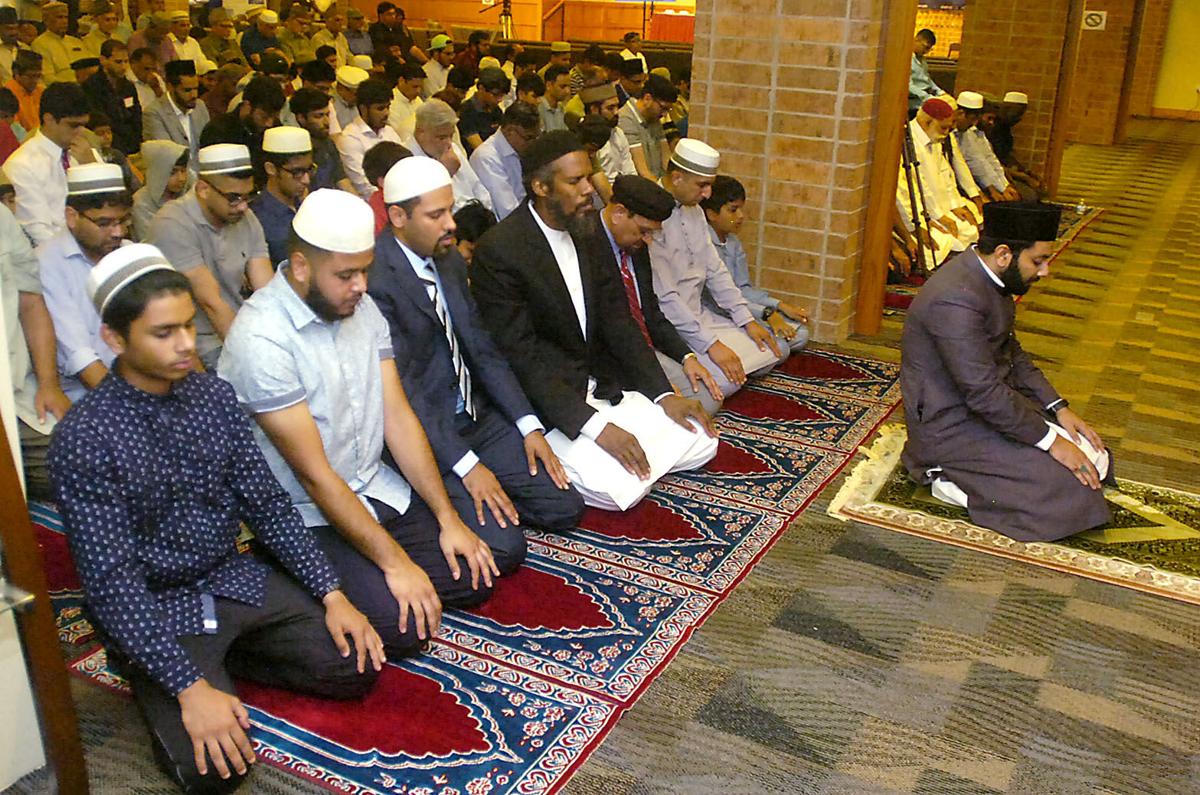 Masroor Mosque marks end on Ramadan  News  insidenova.com