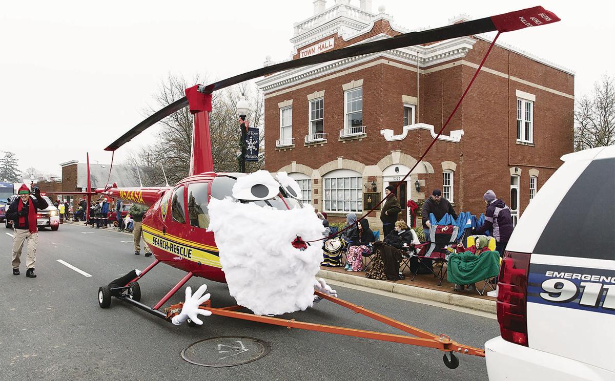 Manassas Christmas parade ushers in the holidays news/prince_william