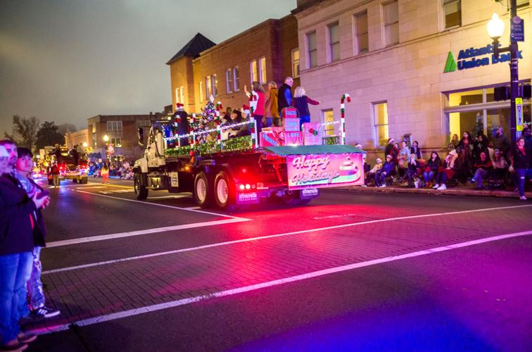 GALLERY Culpeper shines bright Annual Christmas Parade illuminates