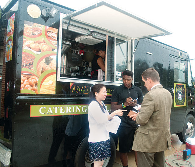 Exchange Hosts Food Trucks On Fort Belvoir Belvoir Topstories Insidenova Com