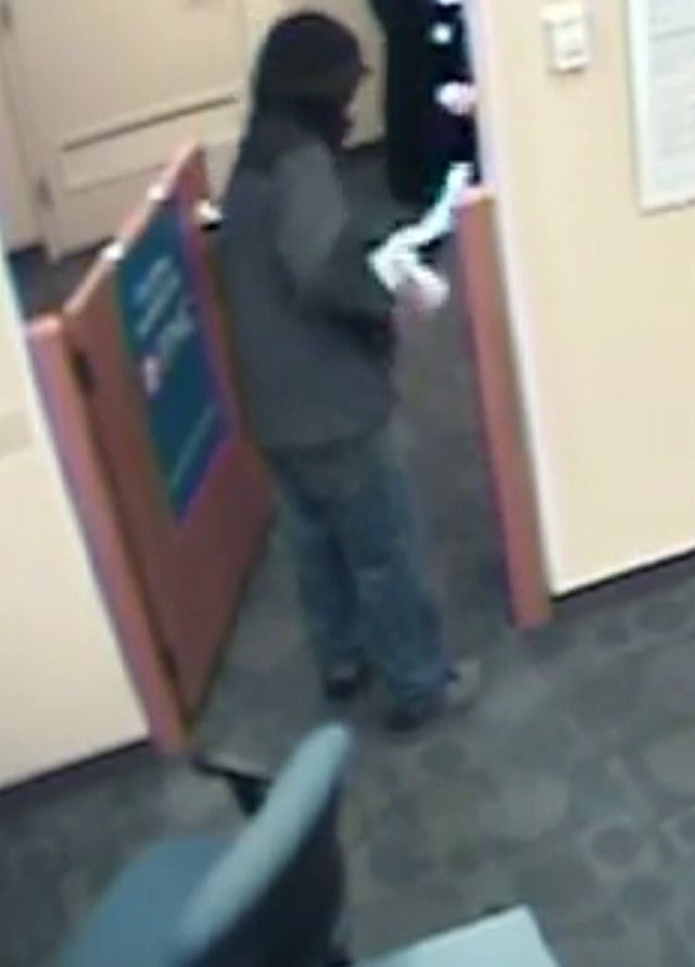 UPDATED: Police release surveillance images in Lake Ridge Giant bank ...