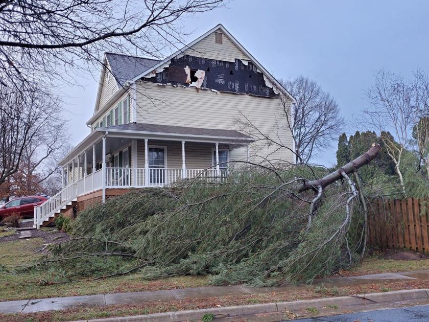 Possible tornado leaves widespread damage in Leesburg neighborhood