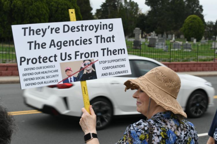 Inside Nov IN PHOTOS: Manassas 'Hands Off' Protest | | insidenova.com