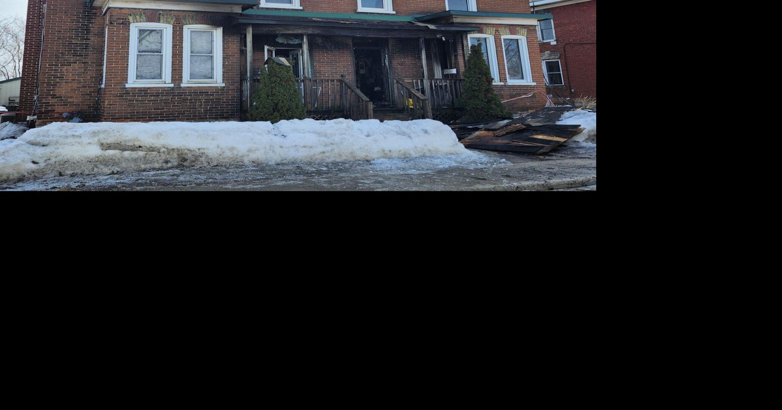 Late-night fire destroys duplex in Smiths Falls
