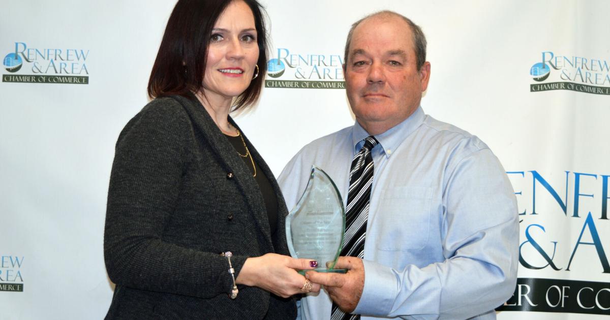 ‘Giving a boost’: Nancy and Ron Dunbar are Renfrew’s 2022 Citizens of ...