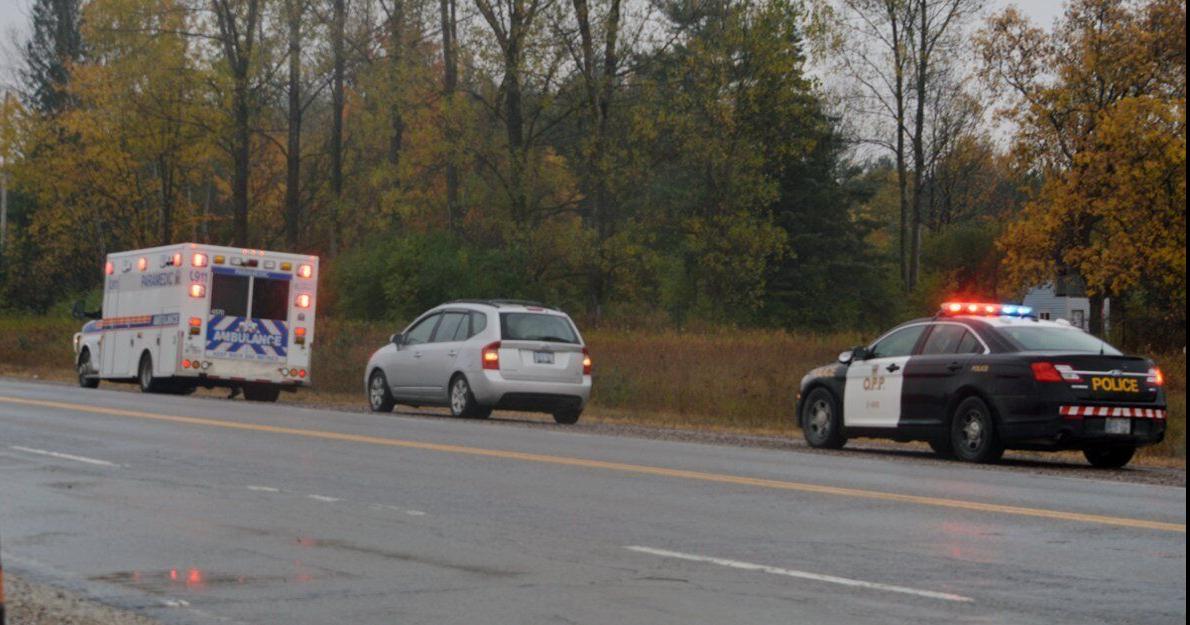 Car crash on Highway 17 near Renfrew leads to injuries