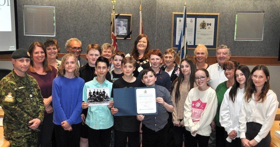 Almonte students receive certificate from municipal council - Vimarsana News