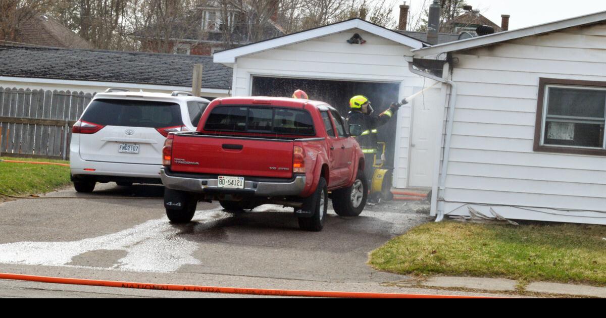 Renfrew fire department battles fire at Bank Street house