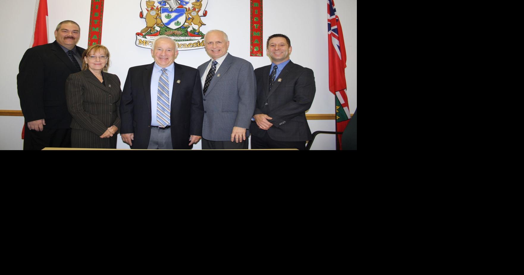 New McNab/Braeside takes oath of office, mayor vows to deliver change