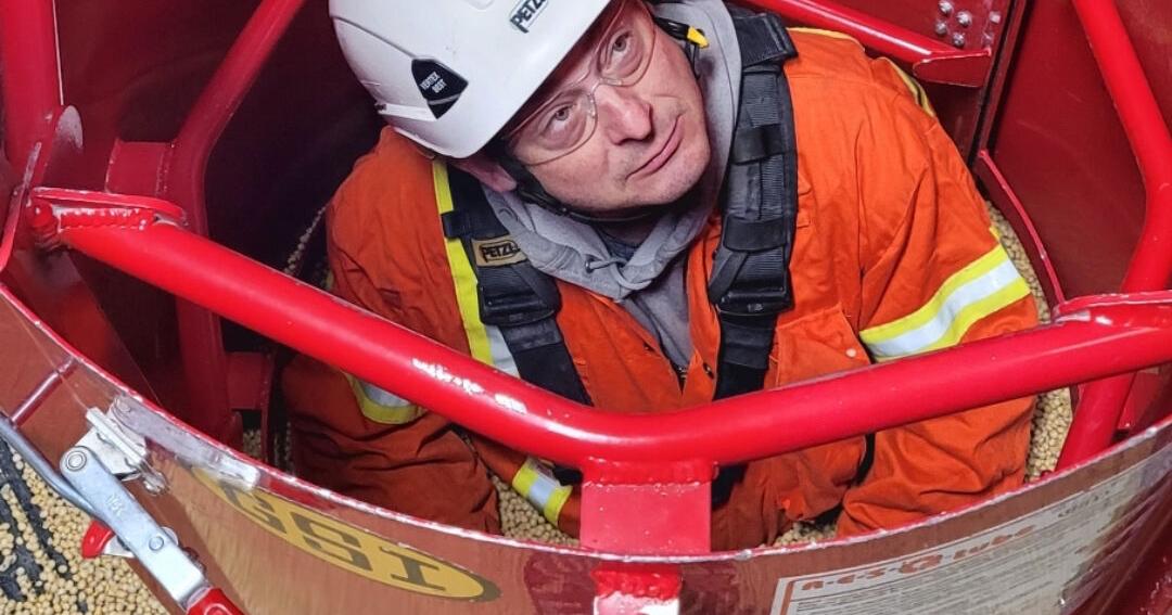 Mississippi Mills firefighters take on grain entrapment rescue training
