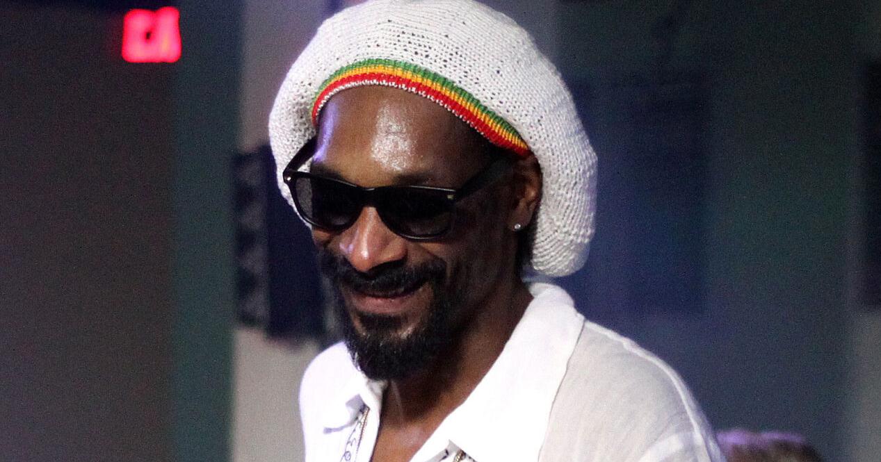 Snoop Dogg partners with Arizona Bowl - Vimarsana News