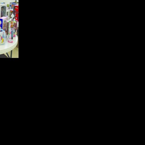 Christmas Gifthouse returns to spread holiday cheer for 42nd year