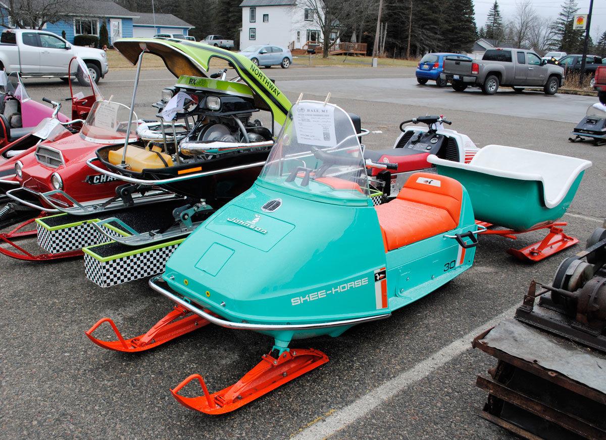STUNNING SLEDS