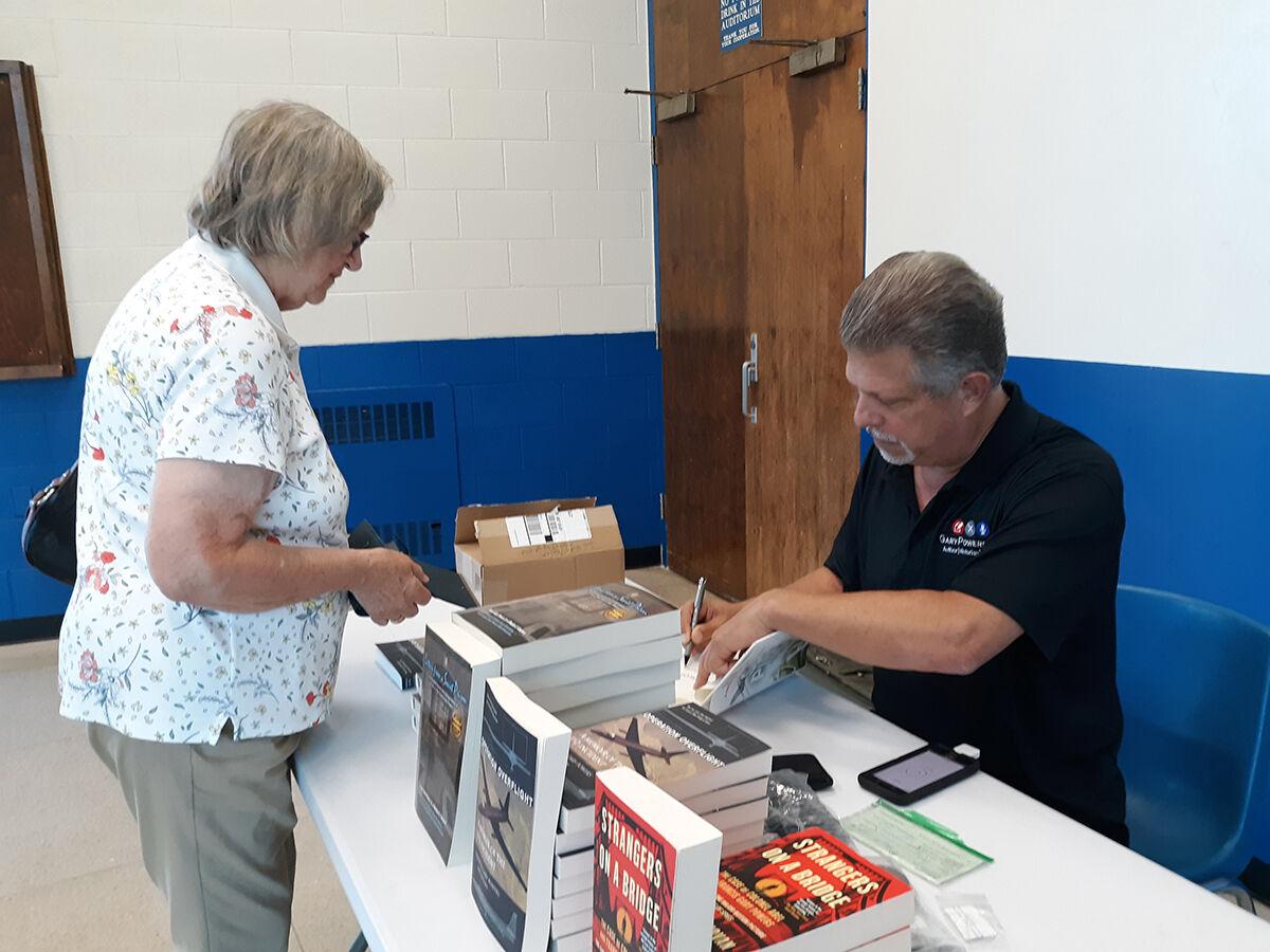 Son Of U 2 Pilot Francis Gary Powers Presents Book At Ohs News Iosconews Com Son Of U 2 Pilot Francis Gary Powers Presents Book At Ohs News Iosconews Com