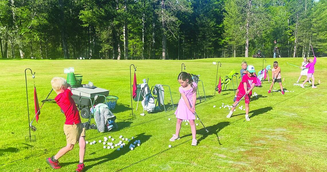 Red Hawk hosted youth golf camp, Signing Bridge to host junior golf league