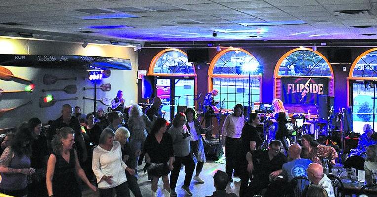 Sold out 'Hearts for Paws' dinner dance nets more than $8K for ICHS