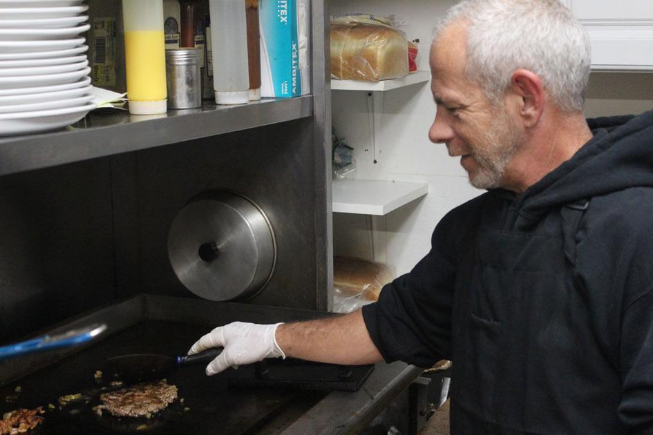 Paul Bunyan Burger contest showdown for eateries Lifestyle