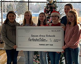 CHRISTMAS TREE CONTEST