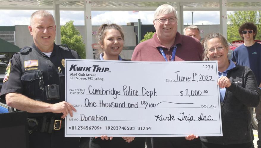 Cambridge celebrates opening of first of three Kwik Trips