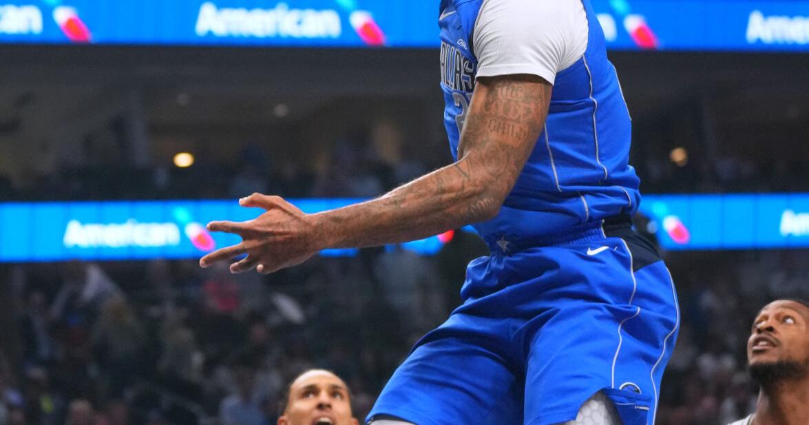 Spurs Mavericks Basketball