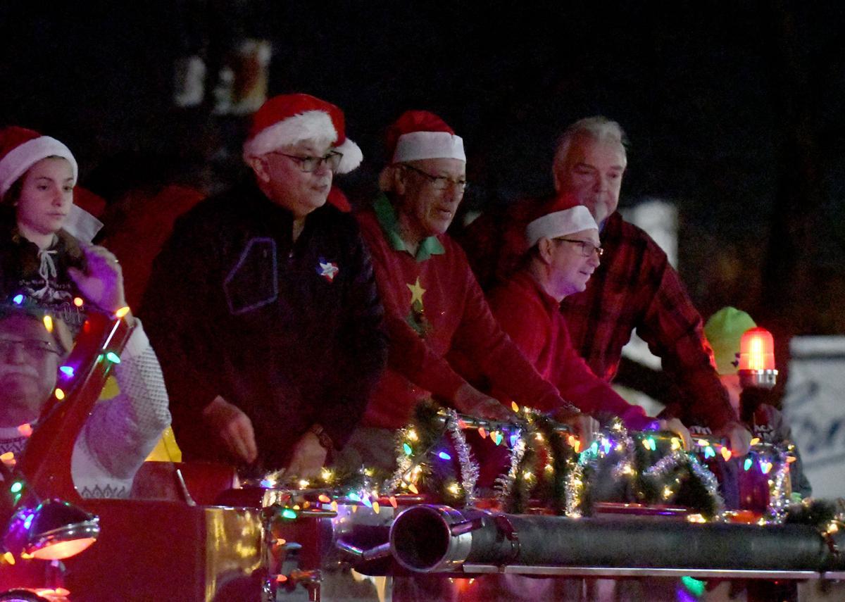 2022 Mix 96 9 Huntsville Christmas Parade PHOTOS Huntsville Christmas Parade Multimedia