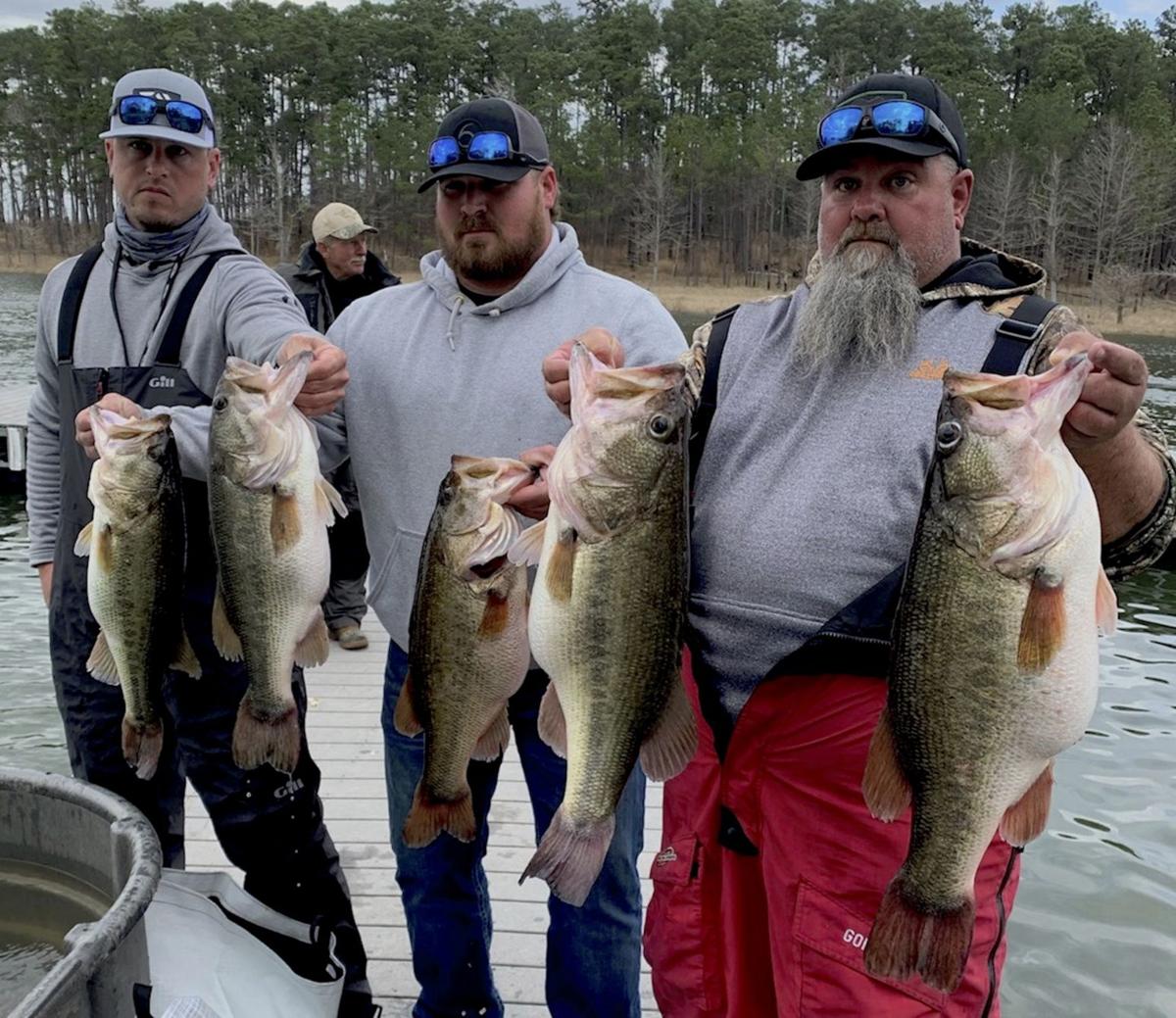 Texas angler's 40-6 catch ranks among tournament lore's biggest bags, Sports