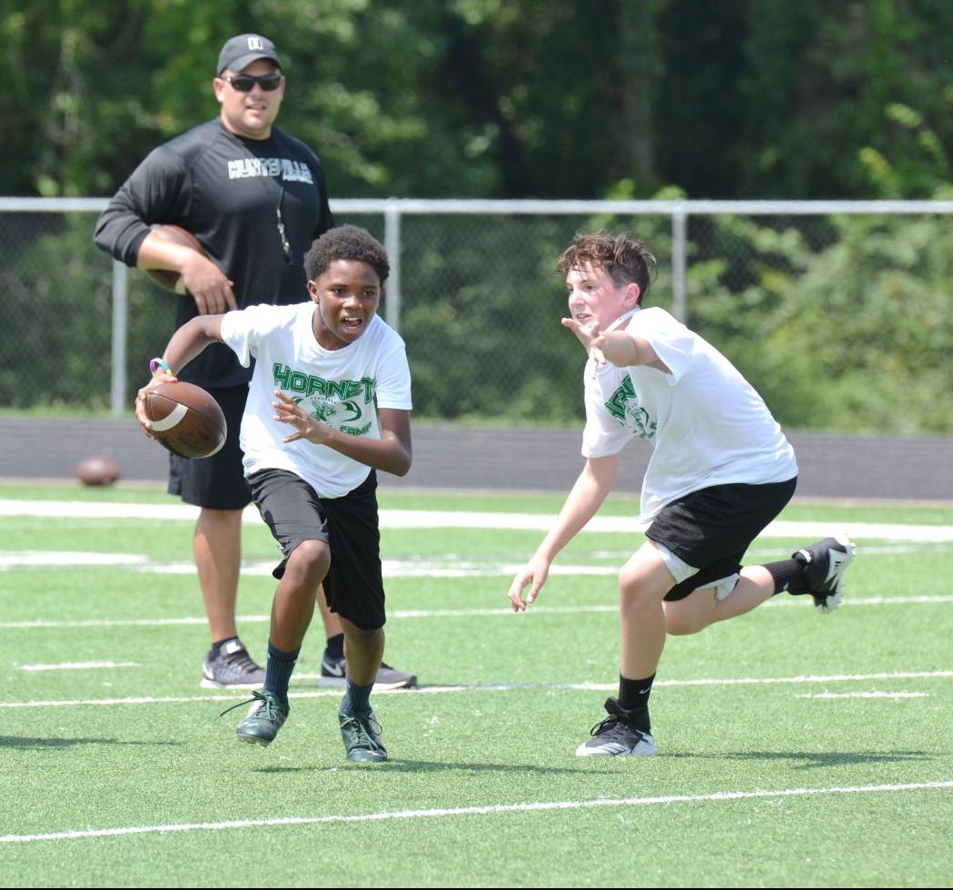 In Photos Young Hornets Learn From High School Coaching Staff