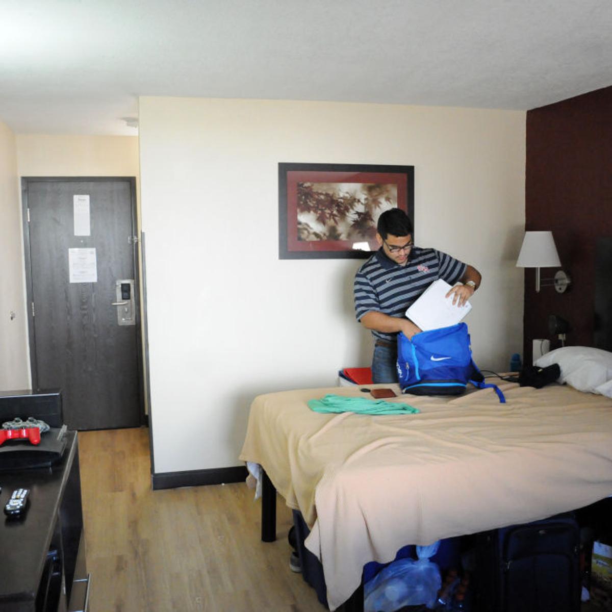 Fortunately For A Few Young Bearkats There Are Rooms At This Inn Local News Itemonline Com