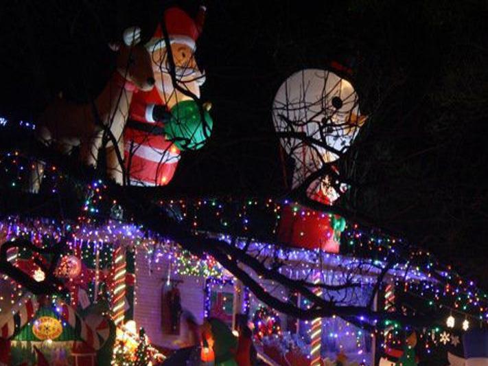 Local resident creates Christmas wonderland | News ...