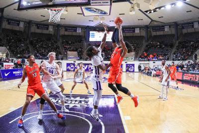 Harris 3 Buries Acu Kats Improve To 11 0 Sam Houston State