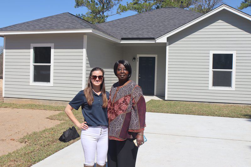 Huntsville woman receives new home after Harvey damage | Local News |  