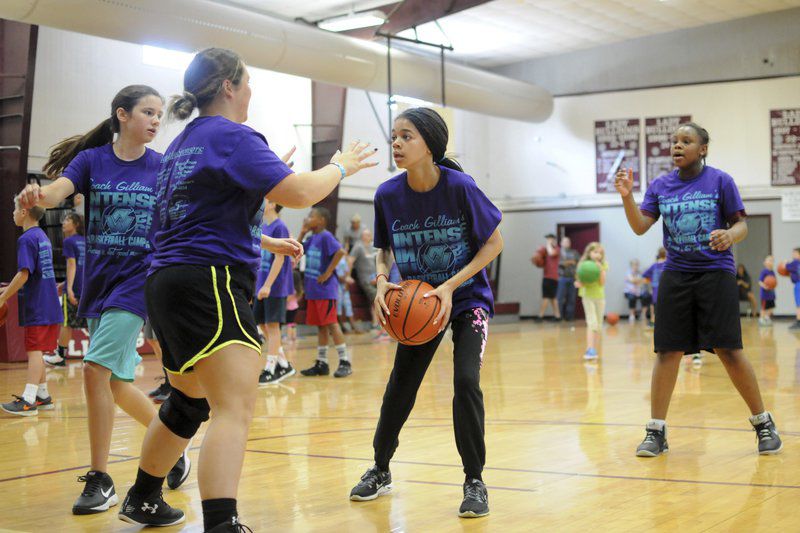 Learning the basics at Bulldog basketball camp Sports