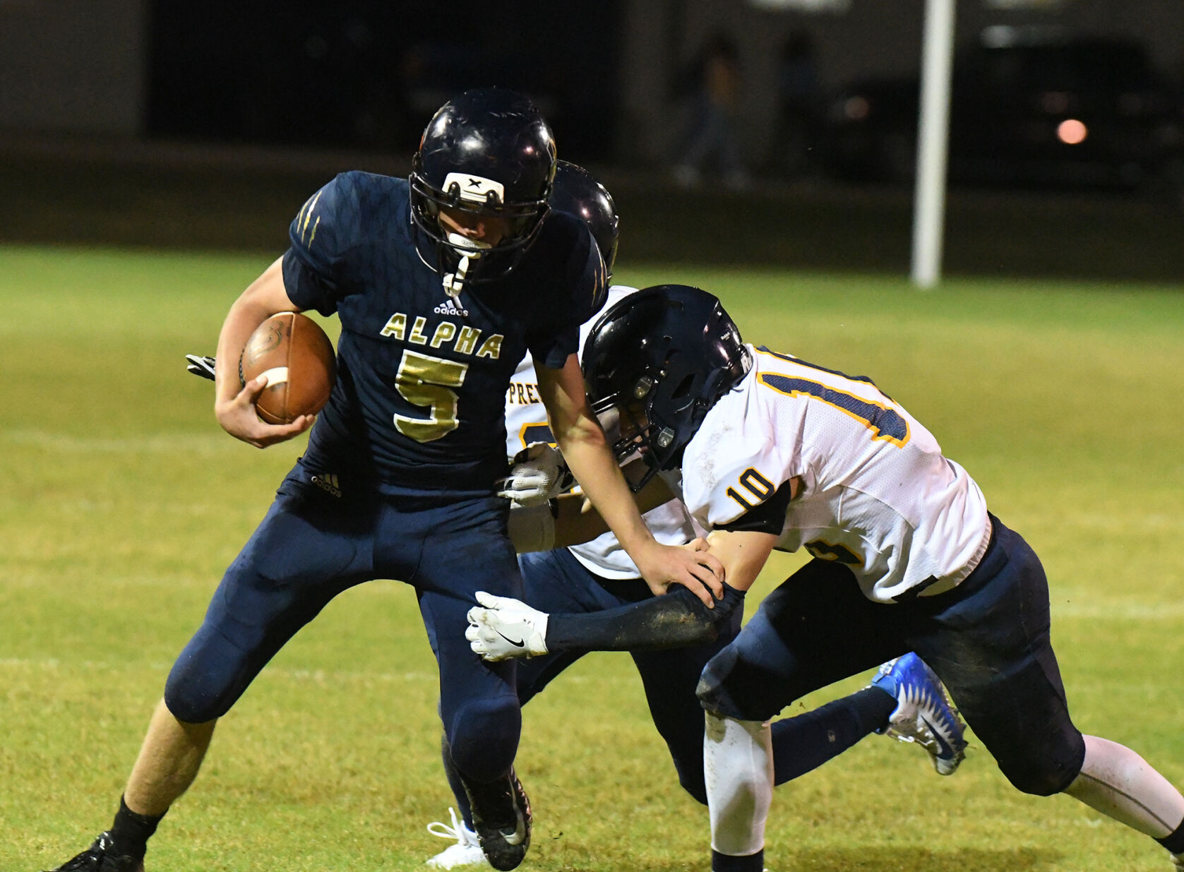 IN PHOTOS Alpha Omega football vs. Logos Prep Multimedia