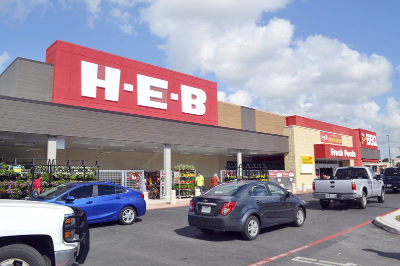 Customers flock to new H E B store on opening day Local News