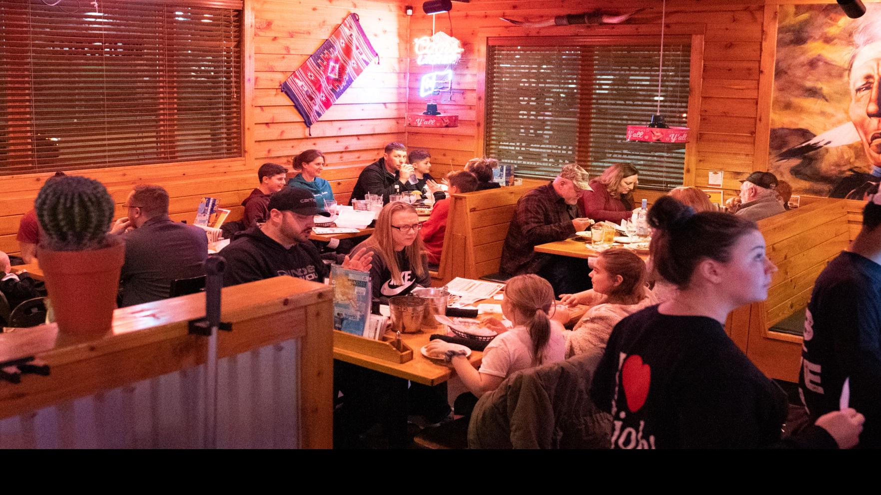 Texas Roadhouse A Cheerful Chain Experience Restaurant Reviews Ithaca Com