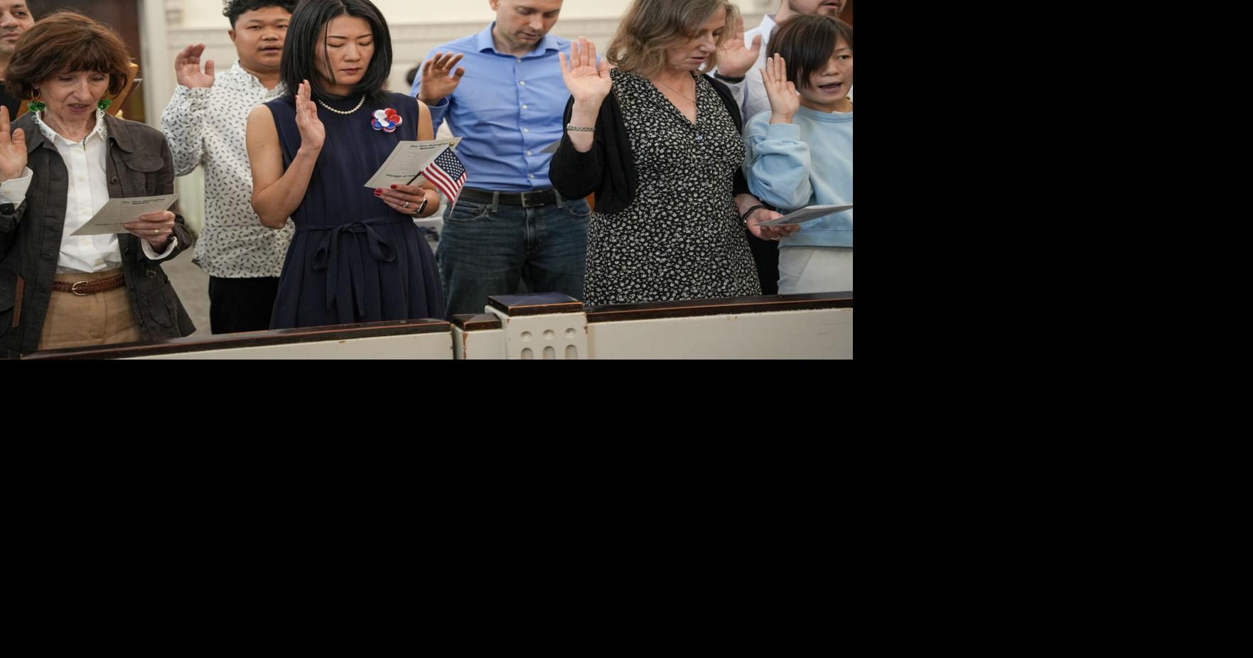 Federal Agency Reverses Course, Reinstates New York Citizenship Ceremonies