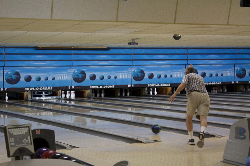 Bowling at the Bowlodrome