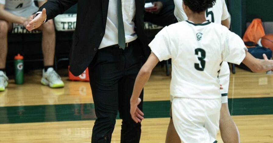 IC Junior Andrew Mendel Leads Newfield Hoops While Playing for Bombers