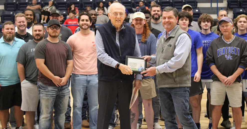 Frankston ISD renames sports arena in honor of Jacksonville native Frankston ISD renames sports arena in honor of Jacksonville native