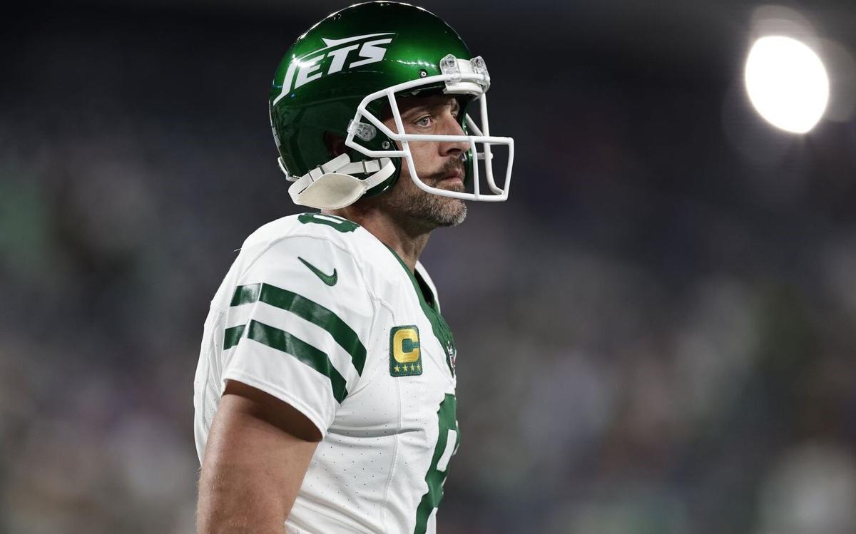 NY Jets QB Aaron Rodgers has a torn Achilles tendon according to AP source, Sports