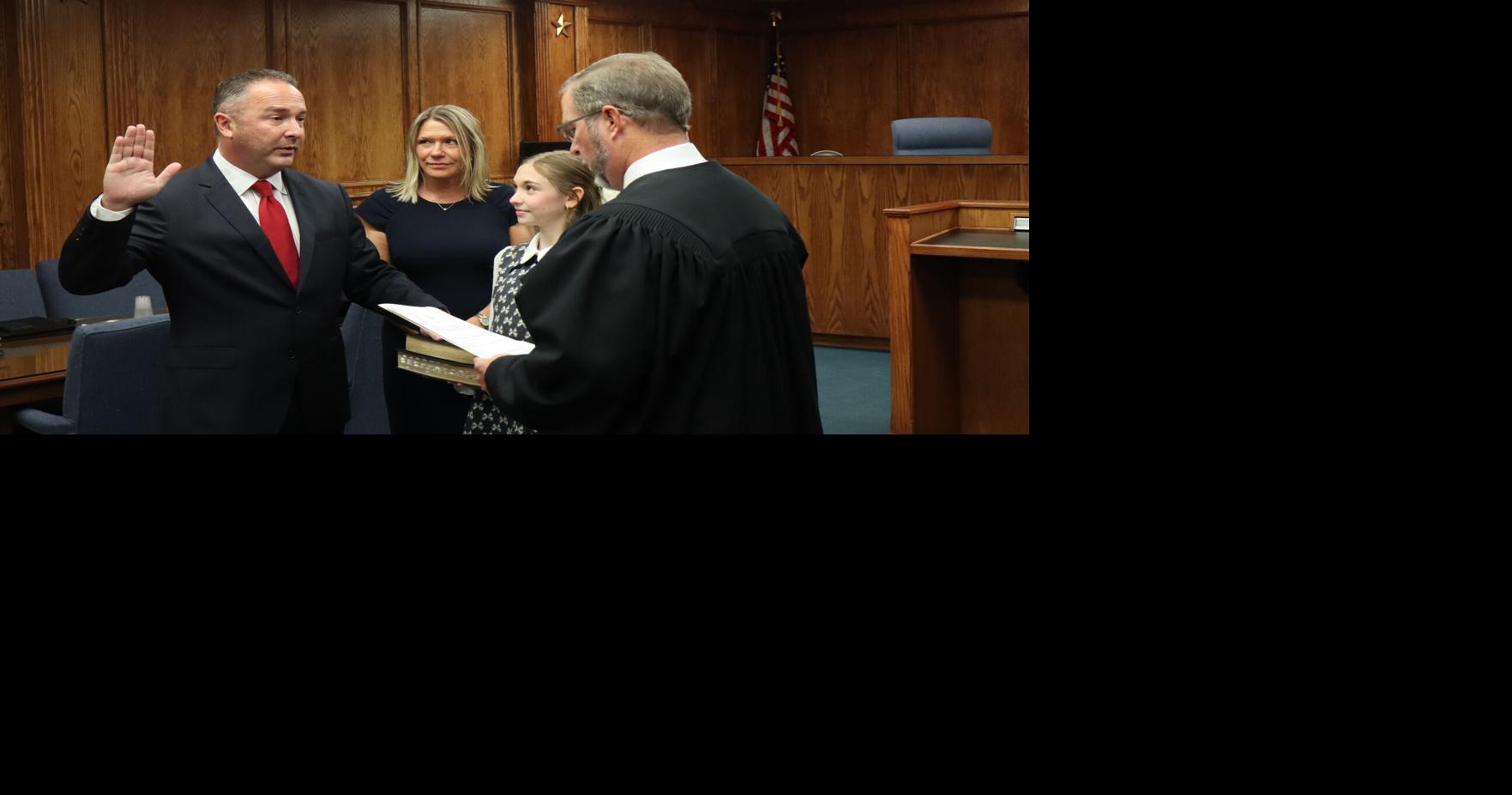 Judge Michael Davis sworn into Place 3 of the Twelfth Court of Appeals ...