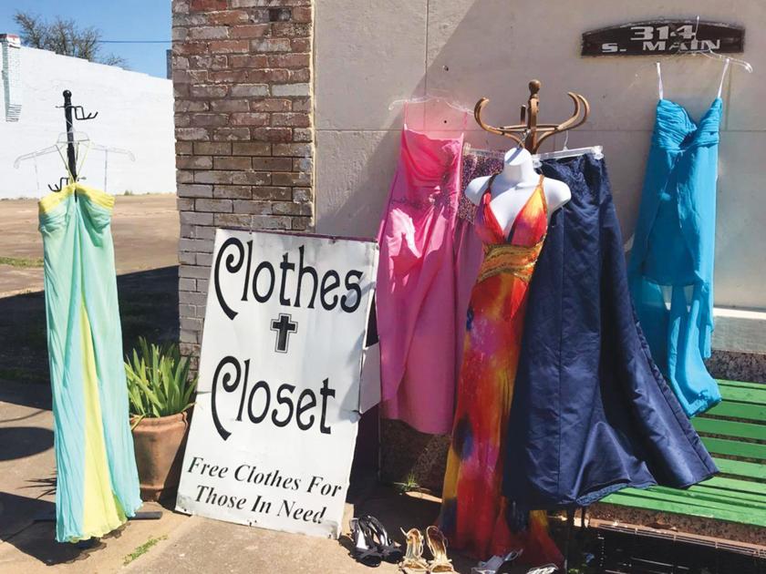 Cinderella S Closet Offers Prom Wear For Local Students News