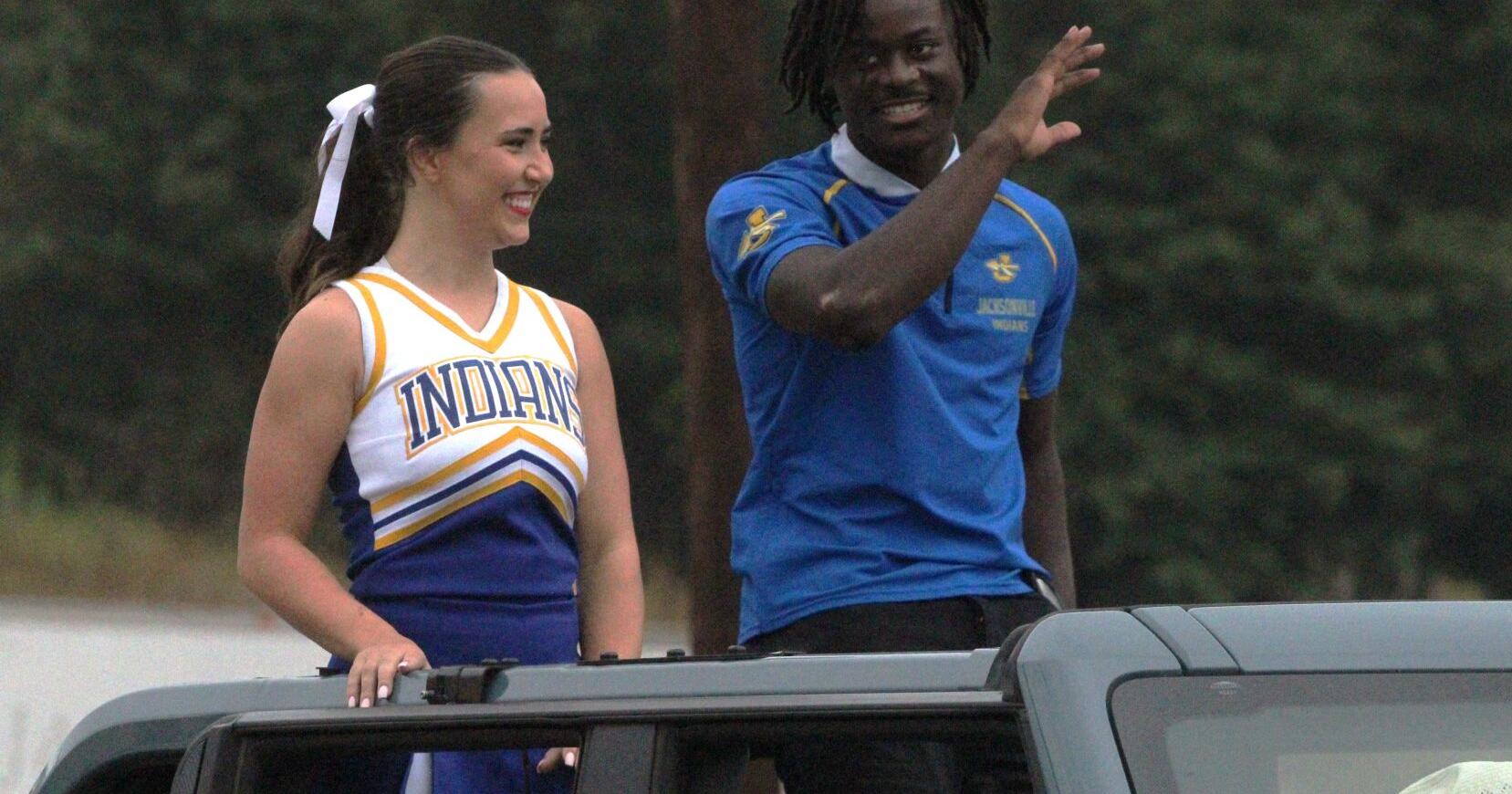 Indian fans turn out for traditional Downtown Homecoming Parade/Pep Rally - Vimarsana News