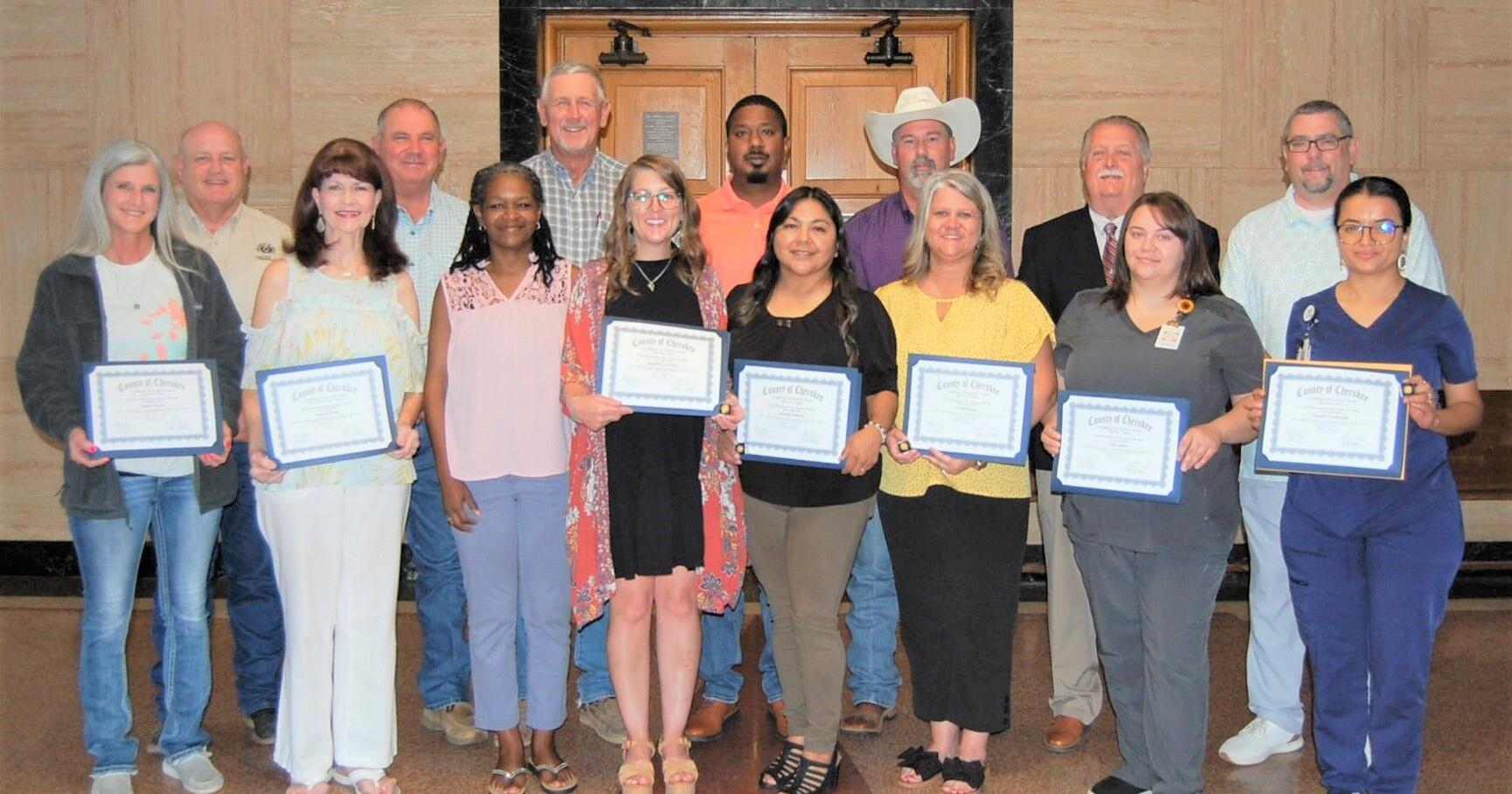 County recognizes employees, receives results of annual audit - Vimarsana News